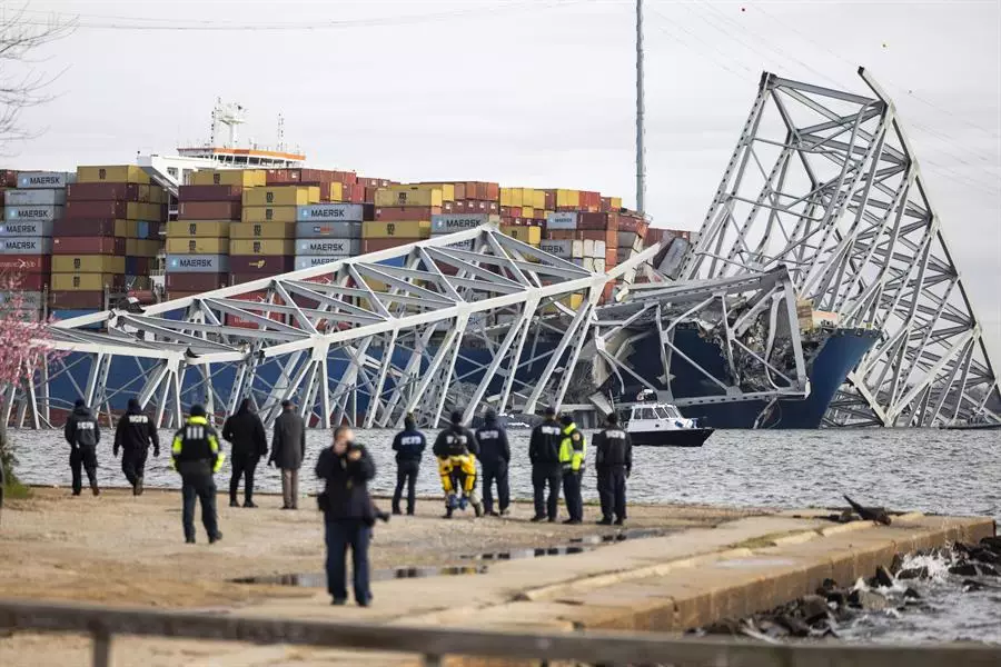 Seis desaparecidos al derrumbarse un puente de Baltimore