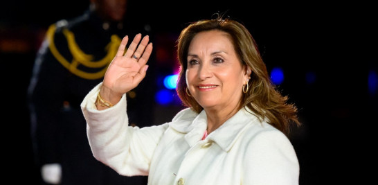 Fiscalía y Policía de Perú allanan la vivienda de la presidenta Dina Boluarte por caso relojes Rolex