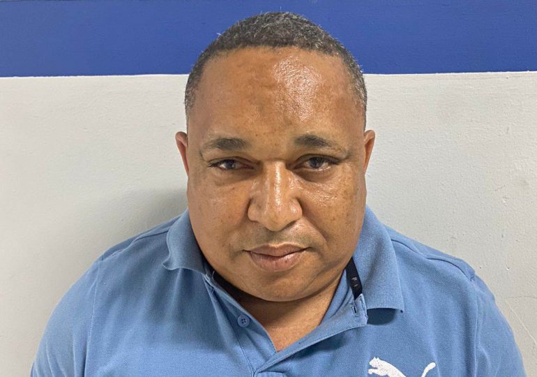 Imponen coerción a hombre vinculado en tragedia del carnaval de Salcedo