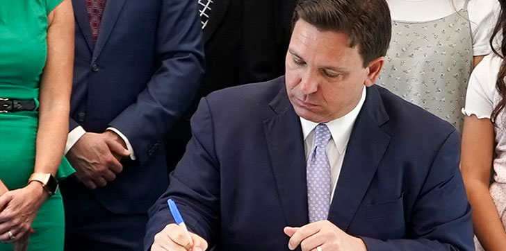 DeSantis firma ley que prohíbe redes sociales a menores de 14 años