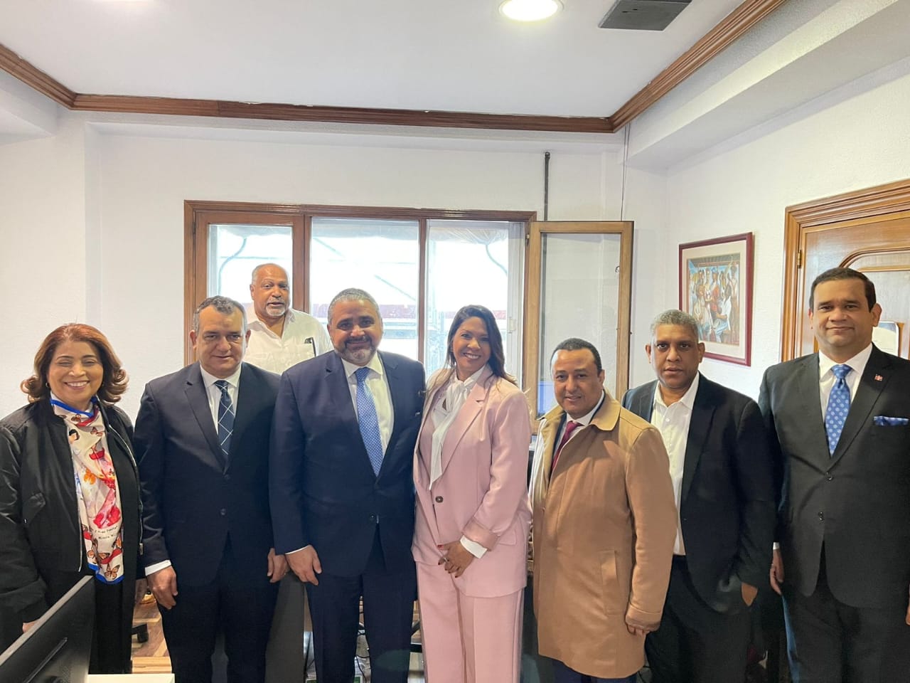 Comisión de la JCE verifica en Europa montaje para elecciones del 19 de mayo