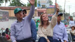 Leonel Fernández eIngrid Mendoza