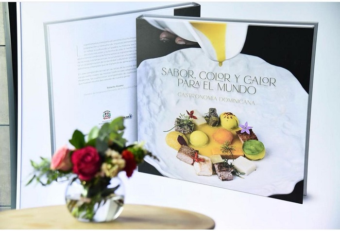 Mirex y Propagas incluyen a Solanlly Díaz en libro sobre gastronomía dominicana