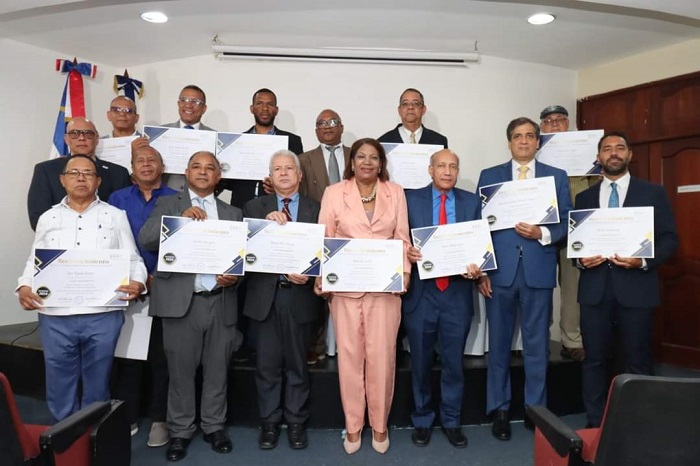 CDP e IPPP galardonan a Pepín Corripio, a Persio Maldonado y a 14 dirigentes del gremio
