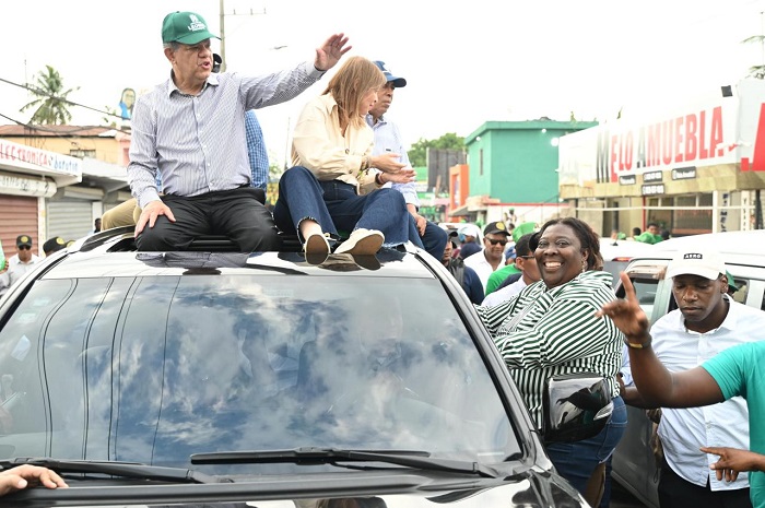 Dulce Rojas y Leonel Fernández