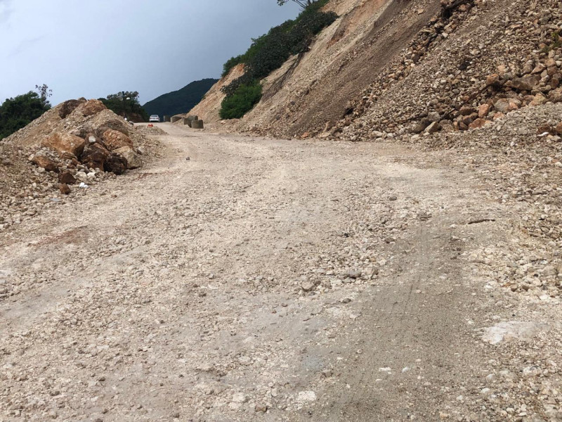 Sugieren túnel solucionaría derrumbes en carretera Barahona-Pedernales