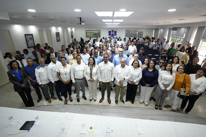 Centro del INFOTEP en Hotel Guarocuya impulsará economía de los barahoneros