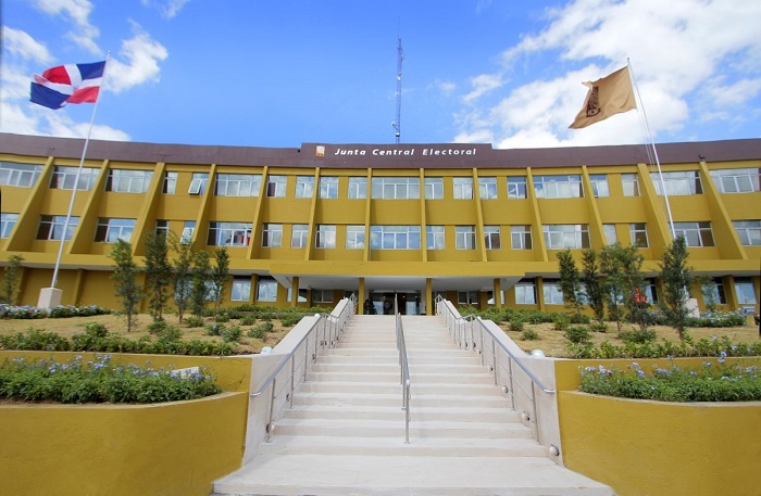 Instituto Superior de la JCE anuncia ganadores del concurso de ensayos “Democracia e Identidad 2023”