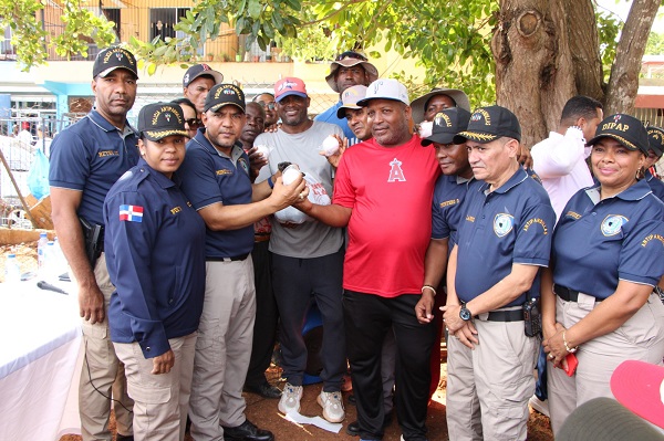 Comunidad deportiva de “El Almirante” recibe charla sobre “Prevención de Pandillas”
