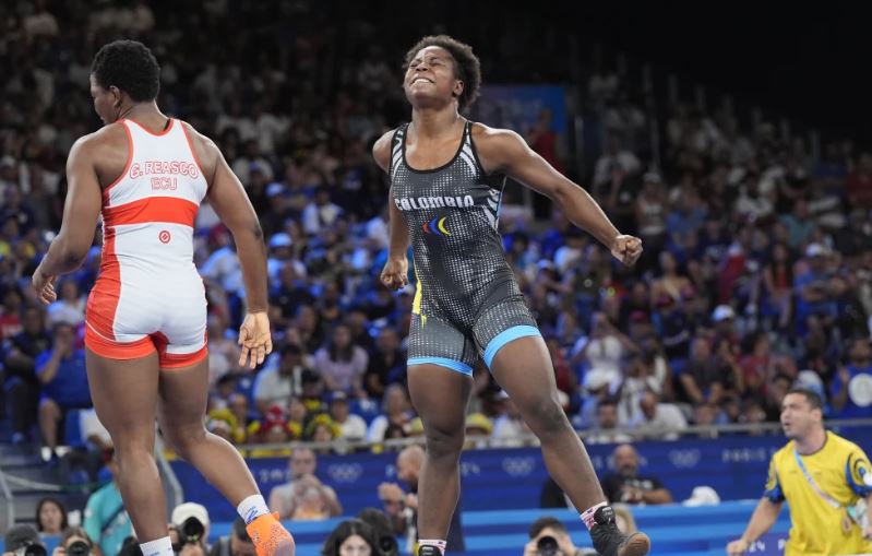 Colombiana Tatiana Rentería supera a ecuatoriana Génesis Reasco por bronce en lucha olímpica