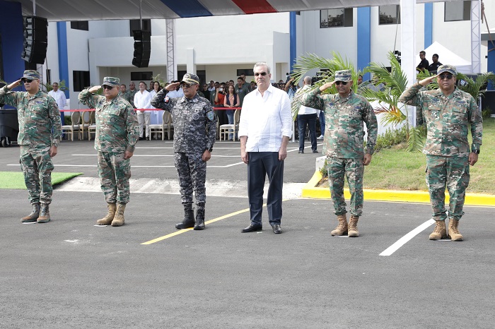 Abinader inaugura 20 instalaciones repartidas en el Campamento Militar 16 de Agosto, Sierra Prieta, SDN y en la Base Aérea