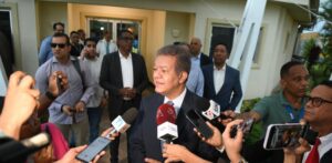 fp-en-long-island-apoya-100-a-leonel-fernandez-en-su-viaje-a-venezuela