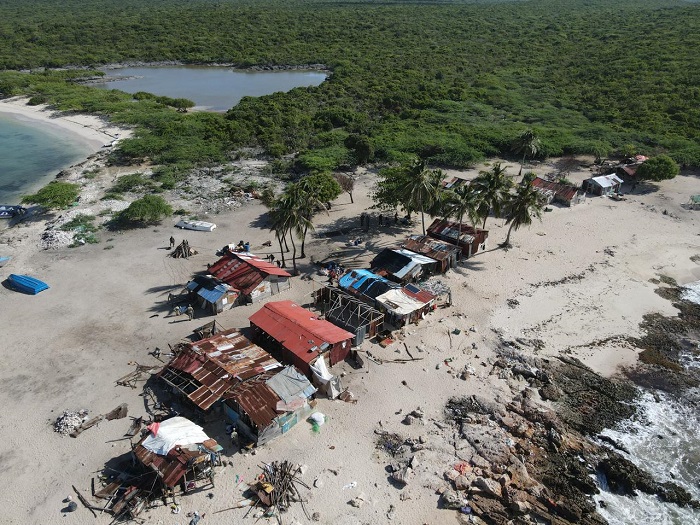 Medio Ambiente, SENPA y la Armada demuelen 18 estructuras en Cabo Rojo