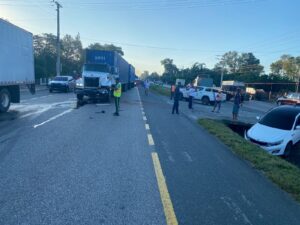 Sistema 911 coordina asistencia en accidente de tránsito múltiple en Monseñor Nouel