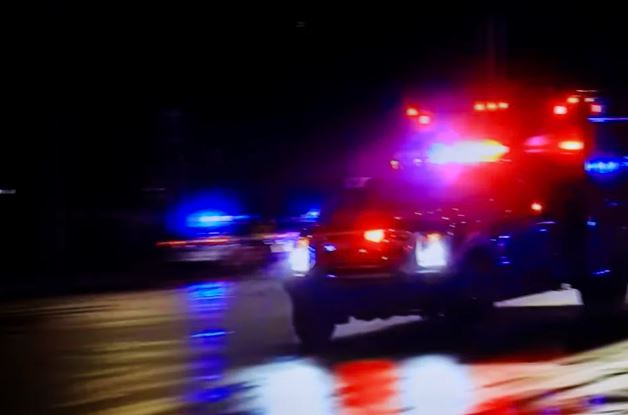 Niña finge estar muerta para escapar luego que asesinaran a sus familiares en Washington