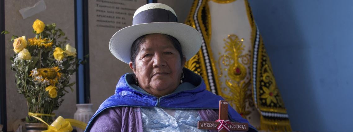 Desde el ‘rincón de los muertos’, miles de peruanos aún buscan a desaparecidos en los 80