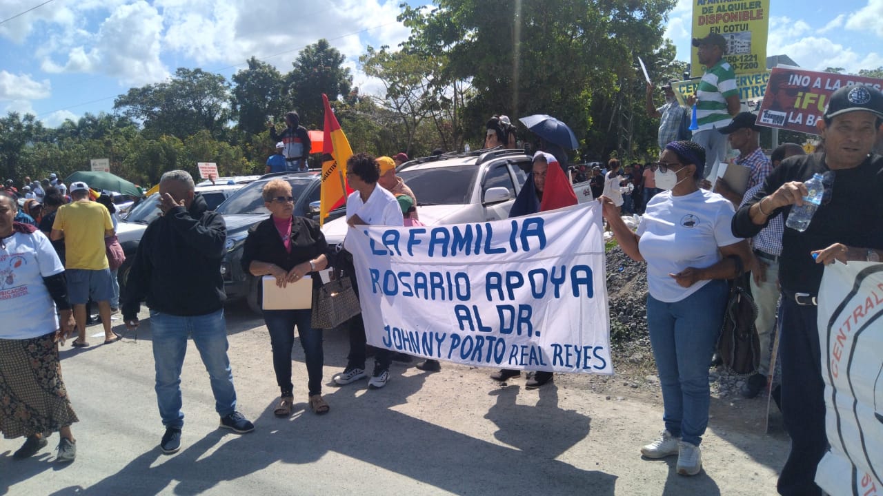 Familia Rosario exige pago y reubicación a la Barrick; recuerdan litis y oposición a terrenos
