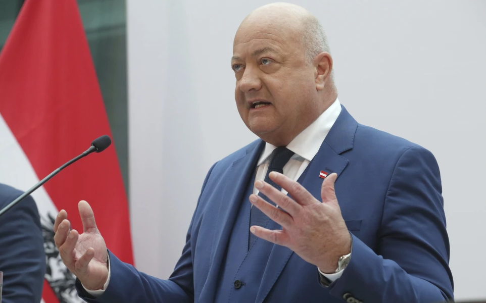 El nuevo gobierno de Austria asume el cargo tras cinco meses de negociaciones