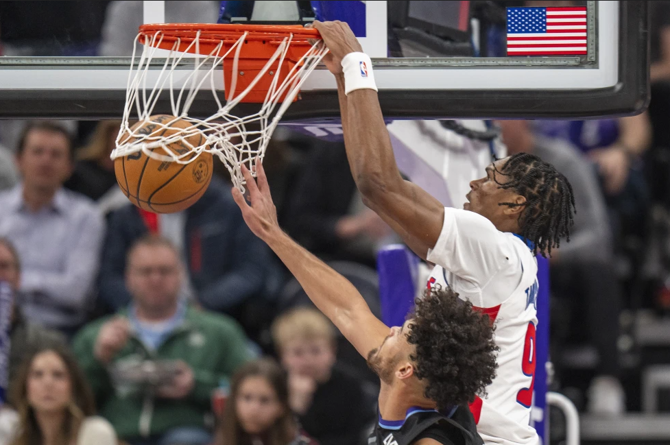 Pistons aplastan 134-106 al Jazz