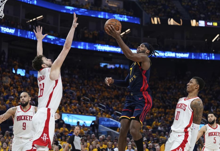 Butler regresa y lidera victoria 109-106 de Warriors ante Rockets y toman ventaja 3-1 en la serie