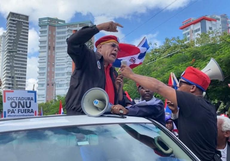 Luis “El Gallo” respalda siga la suspensión de vuelos hacia Haití