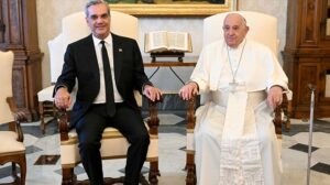 abinader y papa