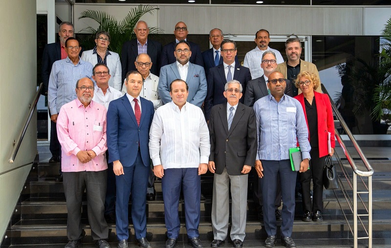 Comisión Ejecutiva del CES se reúne con representantes del Gobierno y de expresidentes