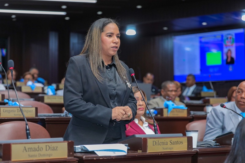 Dilenia Santos