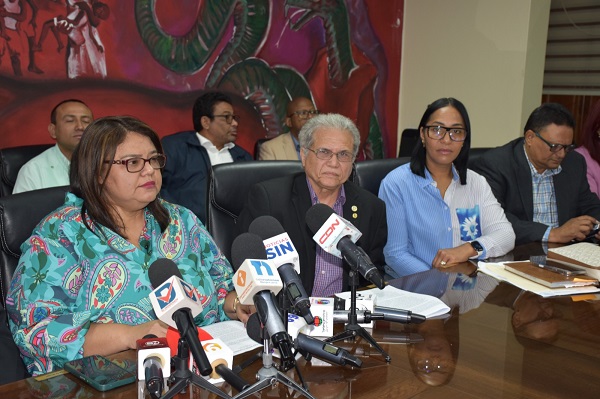 CMD deplora acusaciones del Ministro de Salud;ratifica paro miércoles y jueves