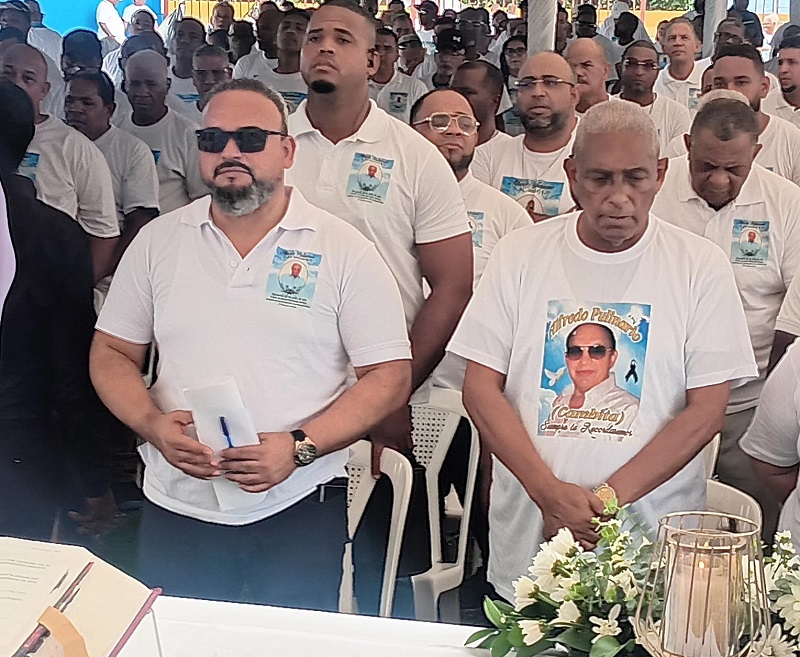 Rinden tributo y honran memoria del líder choferil Alfredo Pulinario (Cambita)