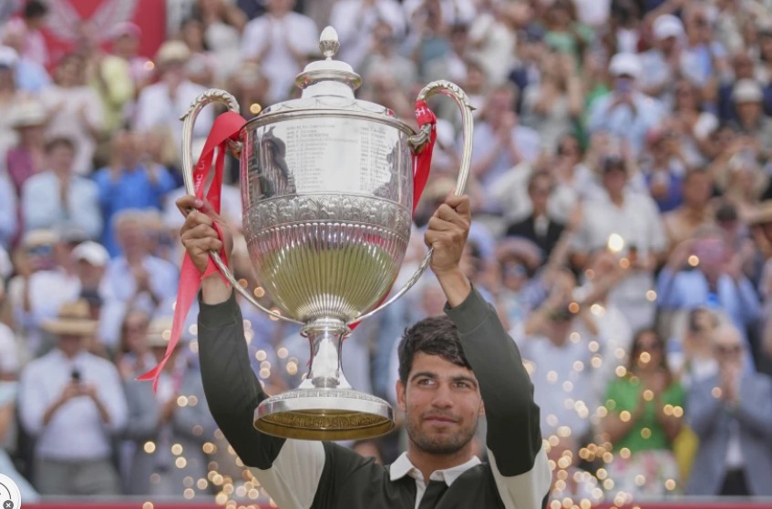 Alcaraz vence a Lehecka en la final de Queen’s Club antes de defender título en Wimbledon