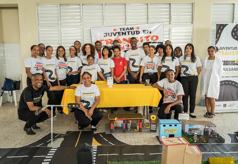 Estudiantes y jóvenes multiplicadores del Liceo Gregorio Luperón