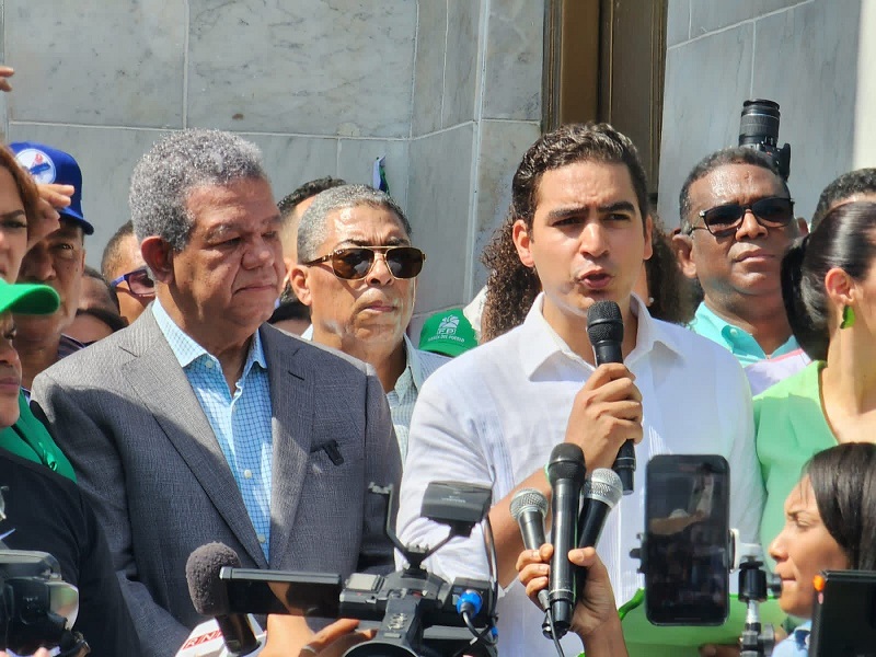 FP pide al Gobierno dominicano tomar medidas con la deportación 500 mil haitianos desde EE. UU