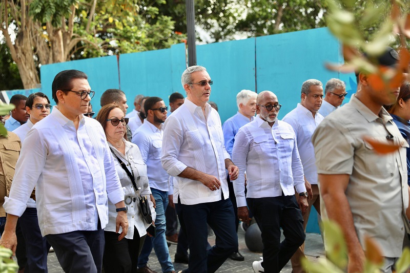 Abinader enumera obras que ha estado construyendo su gobierno en Santiago