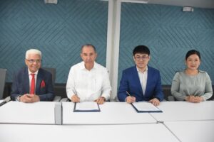 MESCyT y Huawei 1