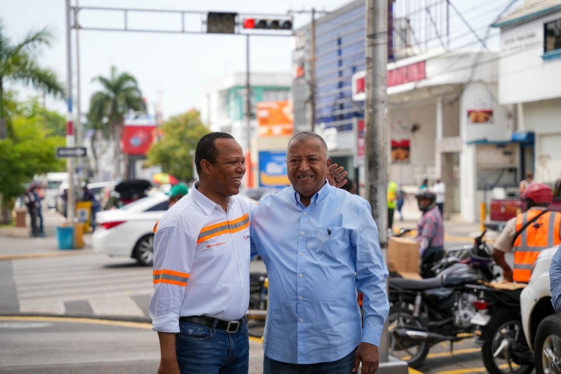 Director de INTRANT restablece la red semafórica de San Cristóbal en tiempo récord