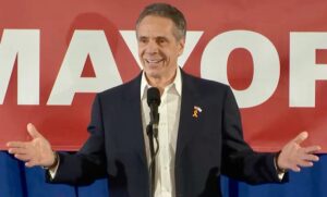 Cuomo Cuando gane alcaldía NYC anularía orden ejecutiva alcalde Adams