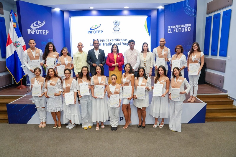 INFOTEP y la Embajada de la India promueven el bienestar integral a través de la formación en Yoga