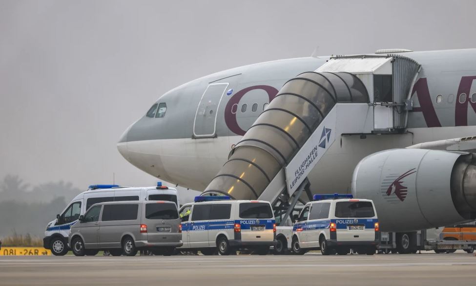 Alemania deporta a 81 afganos en el segundo vuelo al país desde el regreso del Talibán