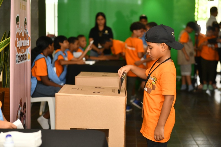 JCE celebra elecciones infantiles en el campamento “Exploradores de la Democracia” en Santiago; gana el valor “Justicia”