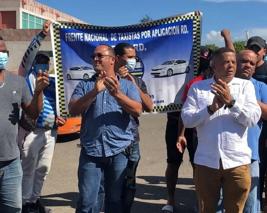 Frente Taxistas por Plataformas saluda iniciativa de Conatra para modificar Código Laboral