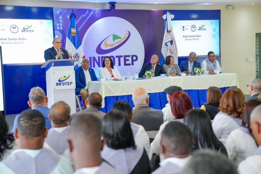 INFOTEP entrega certificados a 230 dirigentes de la ADP tras culminar Diplomado