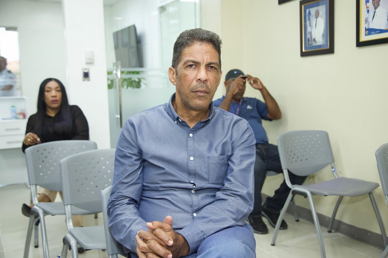 Exregidor de SDN emplaza a Saymón Díaz a explicar detalles del megaproyecto Arena Santo Domingo