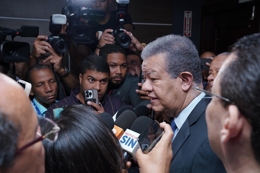 Leonel atribuye déficit financiero en SENASA a uso clientelista, exige auditoría