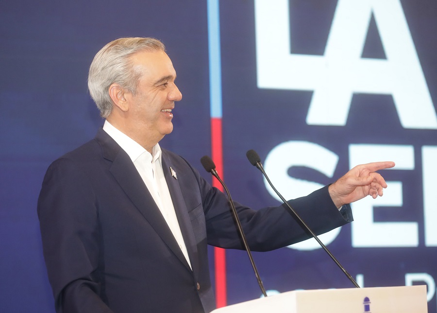 Abinader : “El tabaco dominicano supera los US$1,340 millones en exportaciones y 122 mil empleos”