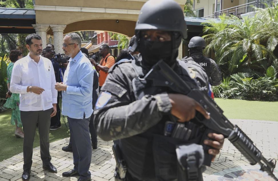 Las pandillas de Haití tienen un control casi total de la capital ante la escalada de violencia, según la ONU