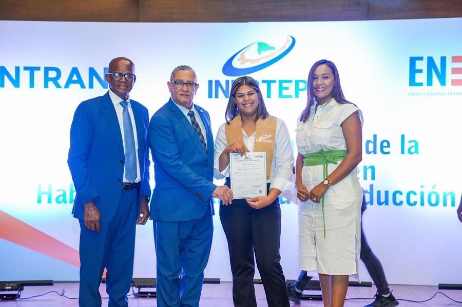 INTRANT e INFOTEP certifican a mil conductores en habilidades blandas para una movilidad responsable