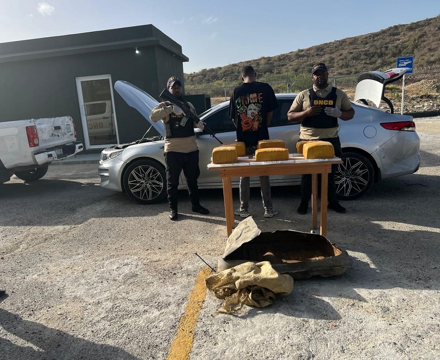 Ocupan 140 paquetes de marihuana en el AILA y Barahona