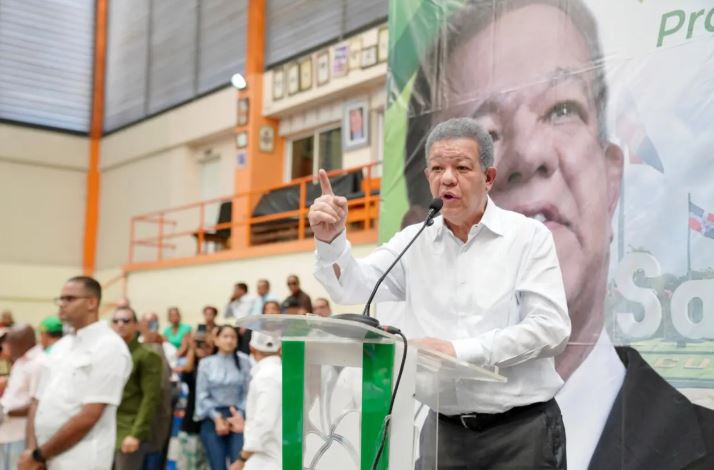 Leonel Fernández acusa al gobierno del PRM de hacer retroceder al país al siglo XIX