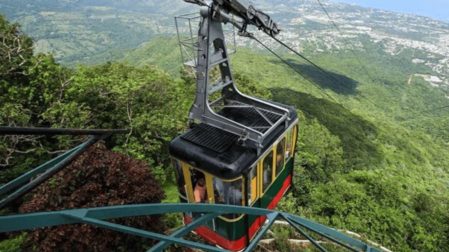 Abinader emite decreto que pone en manos de un fideicomiso la gestión del Teleférico de Puerto Plata